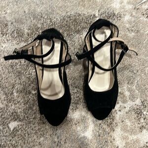 NWOT black heels